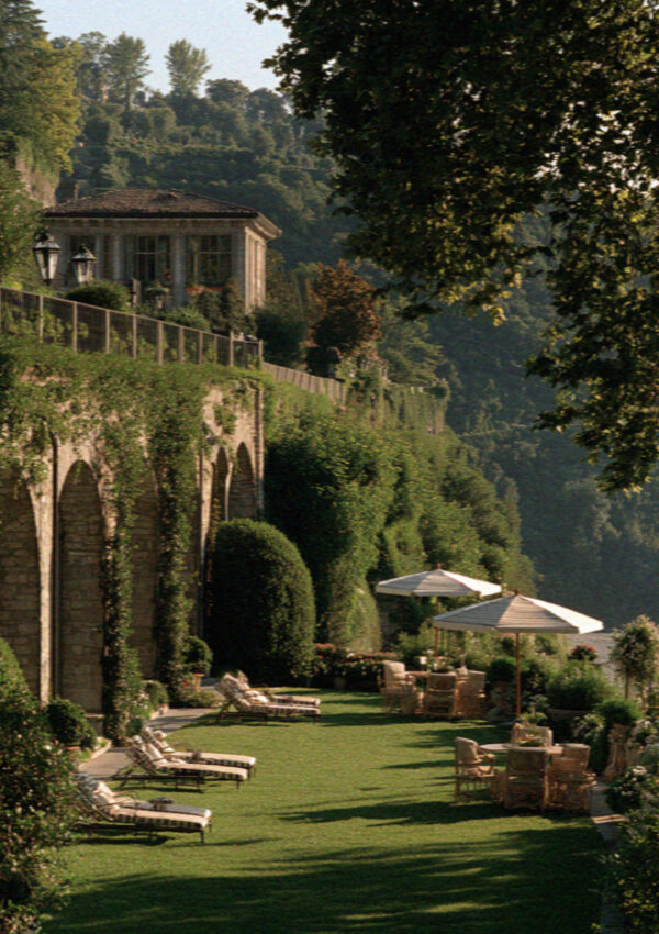 A garden terrace above the plain in Bergamo