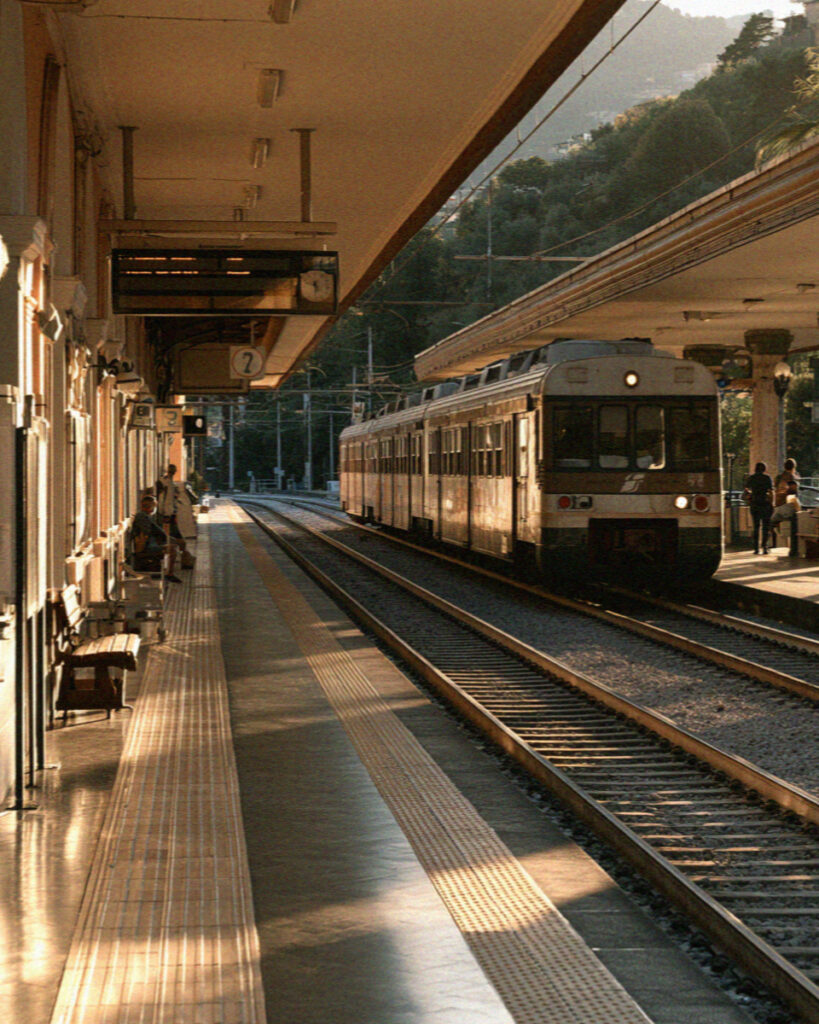 Sorrento circumvesuviana platform