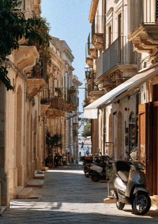A quiet street on the mainland side of Syracuse