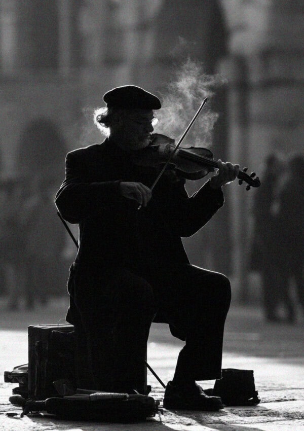A street violinist in Venice